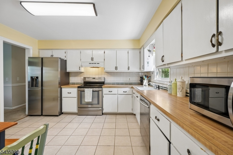 16 Old Mountain Road Lebanon, NJ 08833 - Photo 17 of 46