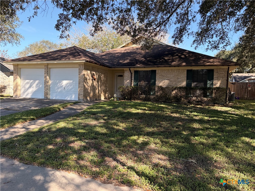 108 Queenswood Trail Victoria, TX 77901 - Photo 1 of 19
