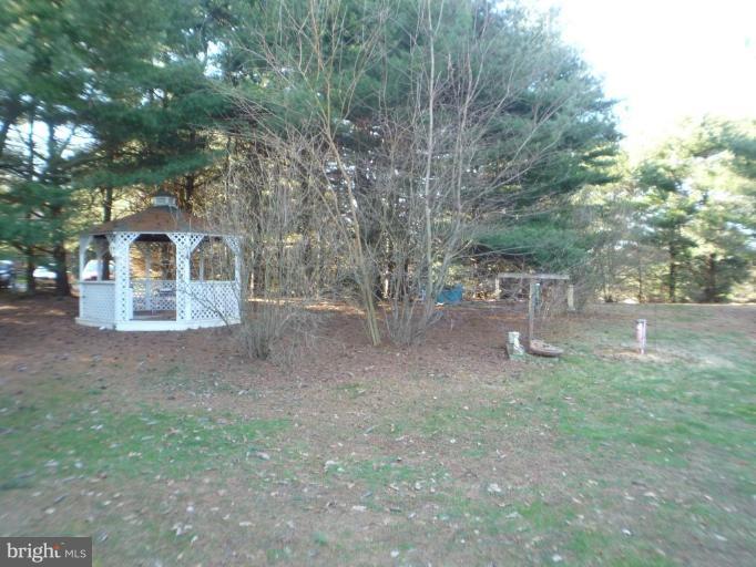 18702 Falls Road Hampstead, MD 21074 - Photo 16 of 25 Back yard