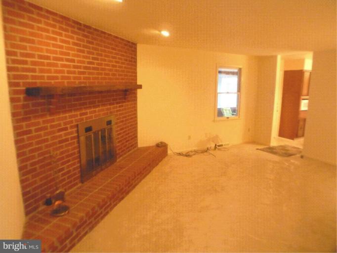 18702 Falls Road Hampstead, MD 21074 - Photo 20 of 25 Family Room