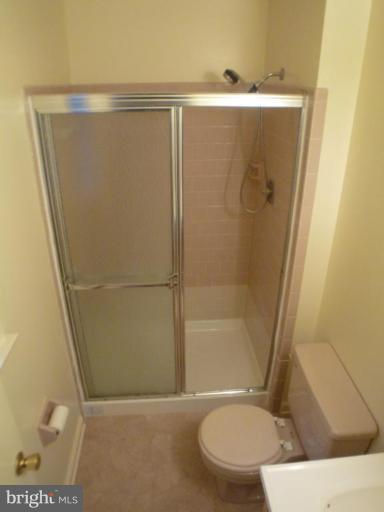 18702 Falls Road Hampstead, MD 21074 - Photo 23 of 25 Master Bath