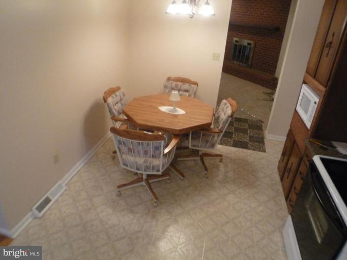 18702 Falls Road Hampstead, MD 21074 - Photo 10 of 25 Kitchen #3