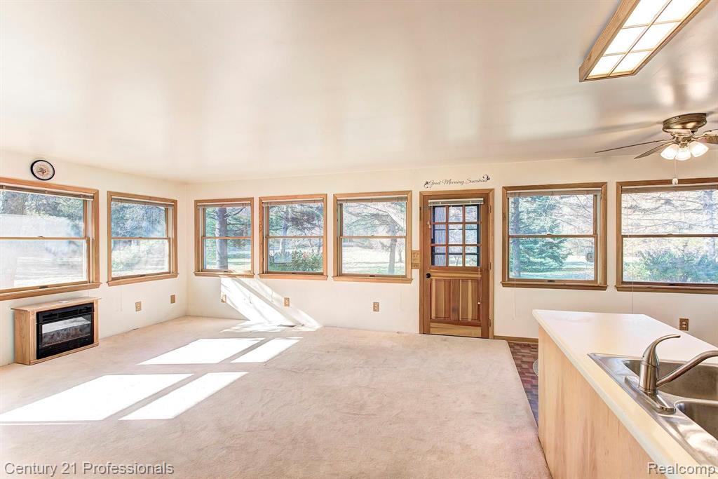 5252 Pleasant Lake Road Howell, MI 48843 - Photo 23 of 41