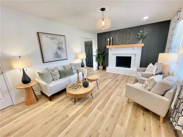 $295,000 | 16106 Harris Avenue, Belton, MO 64012