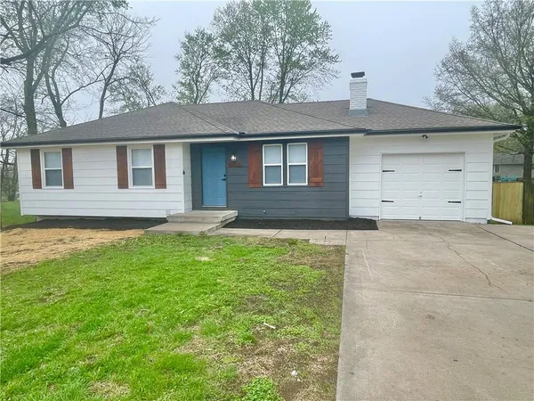 $295,000 | 16106 Harris Avenue, Belton, MO 64012