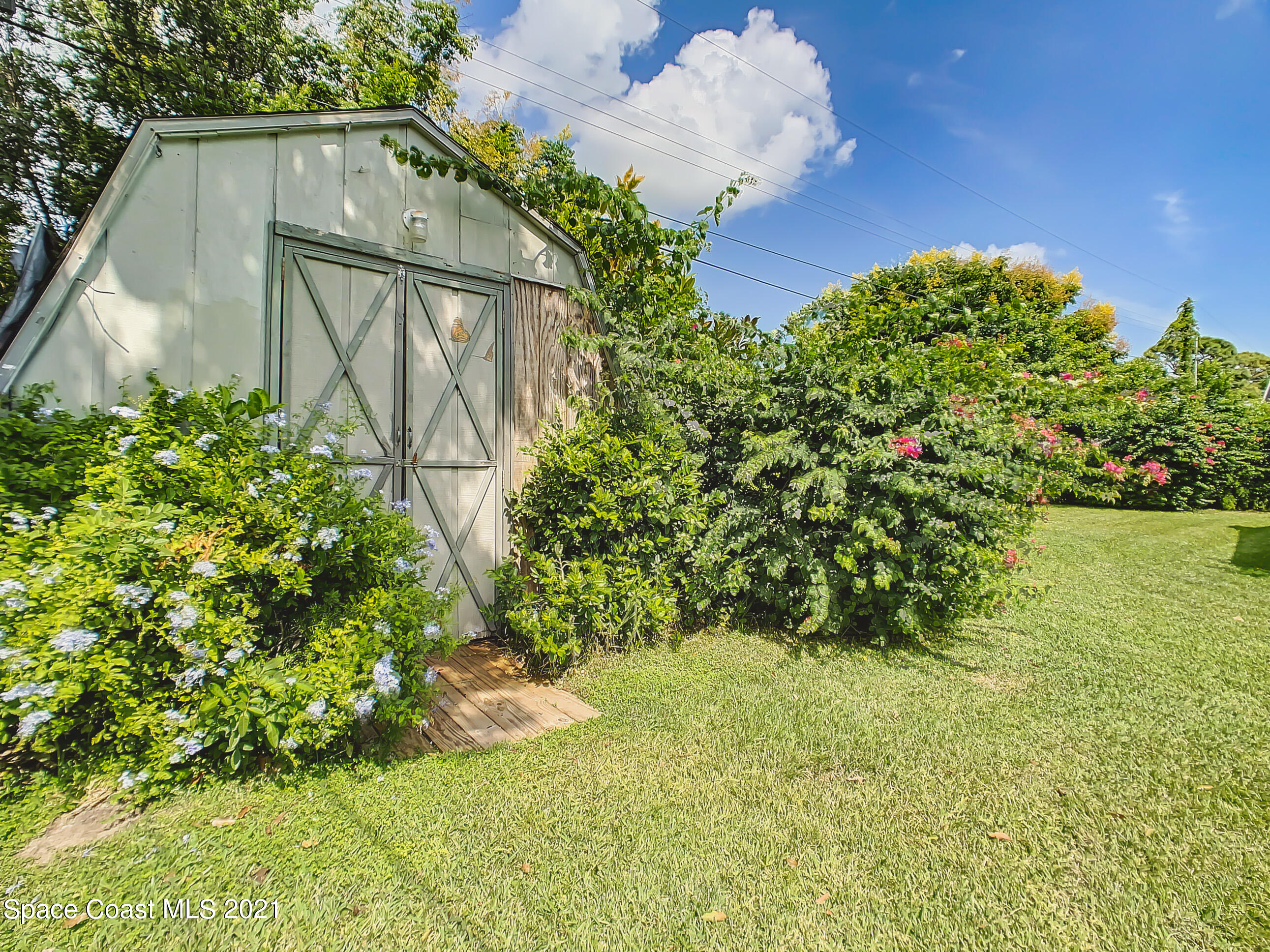 940 Forest Road Titusville, FL 32780 - Photo 27 of 33 Workshop with Electric