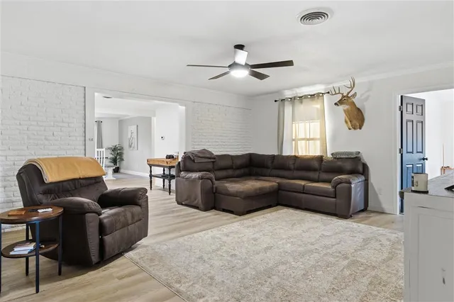 $285,000 | 348 Phils Lane, Lake Charles, LA 70611