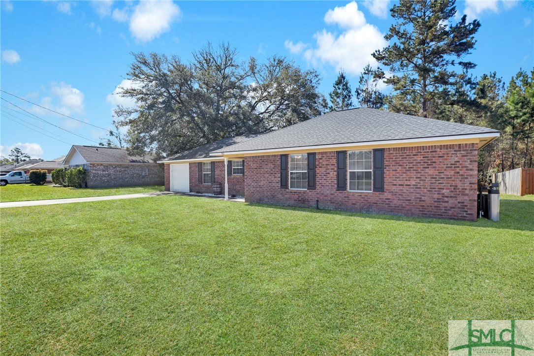 911 Summer Drive Hinesville, GA 31313 - Photo 3 of 37