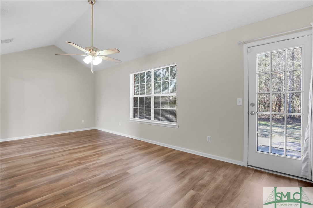 911 Summer Drive Hinesville, GA 31313 - Photo 7 of 37