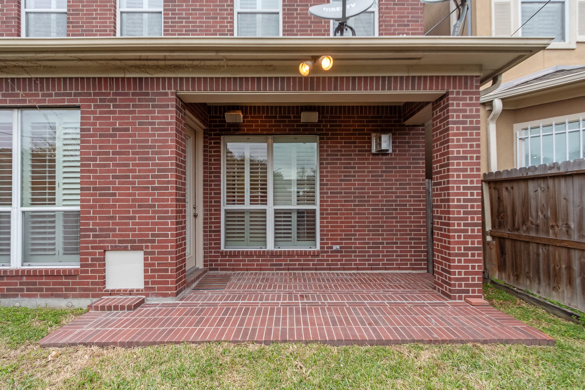 5351 McCulloch Circle Houston, TX 77056 - Photo 41 of 42 Ideally located within walking distance of the Galleria, with easy access to Memorial Park, the Museum District, and major roadways for effortless city living.
