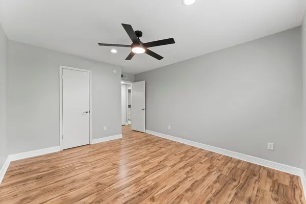 $271,500 | 13346 Trail Hollow Drive, Unit 3346, Houston, TX 77079