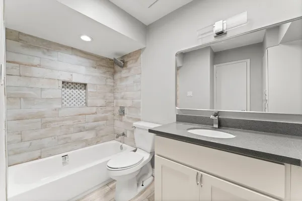 $271,500 | 13346 Trail Hollow Drive, Unit 3346, Houston, TX 77079