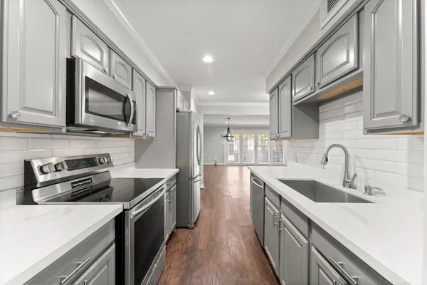 $271,500 | 13346 Trail Hollow Drive, Unit 3346, Houston, TX 77079