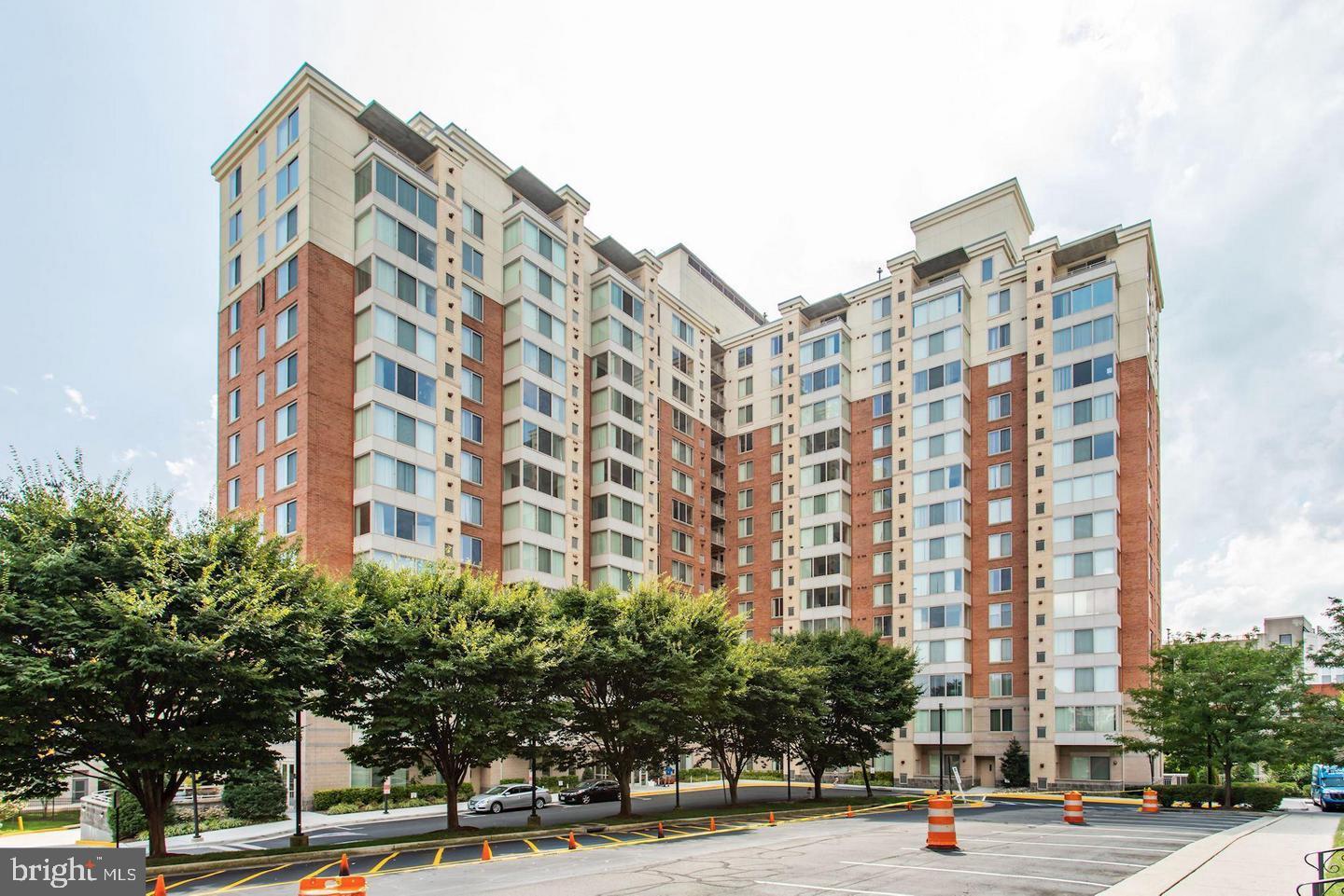 2726 Gallows Road, Unit 1305 Vienna, VA 22180 - Photo 1 of 4