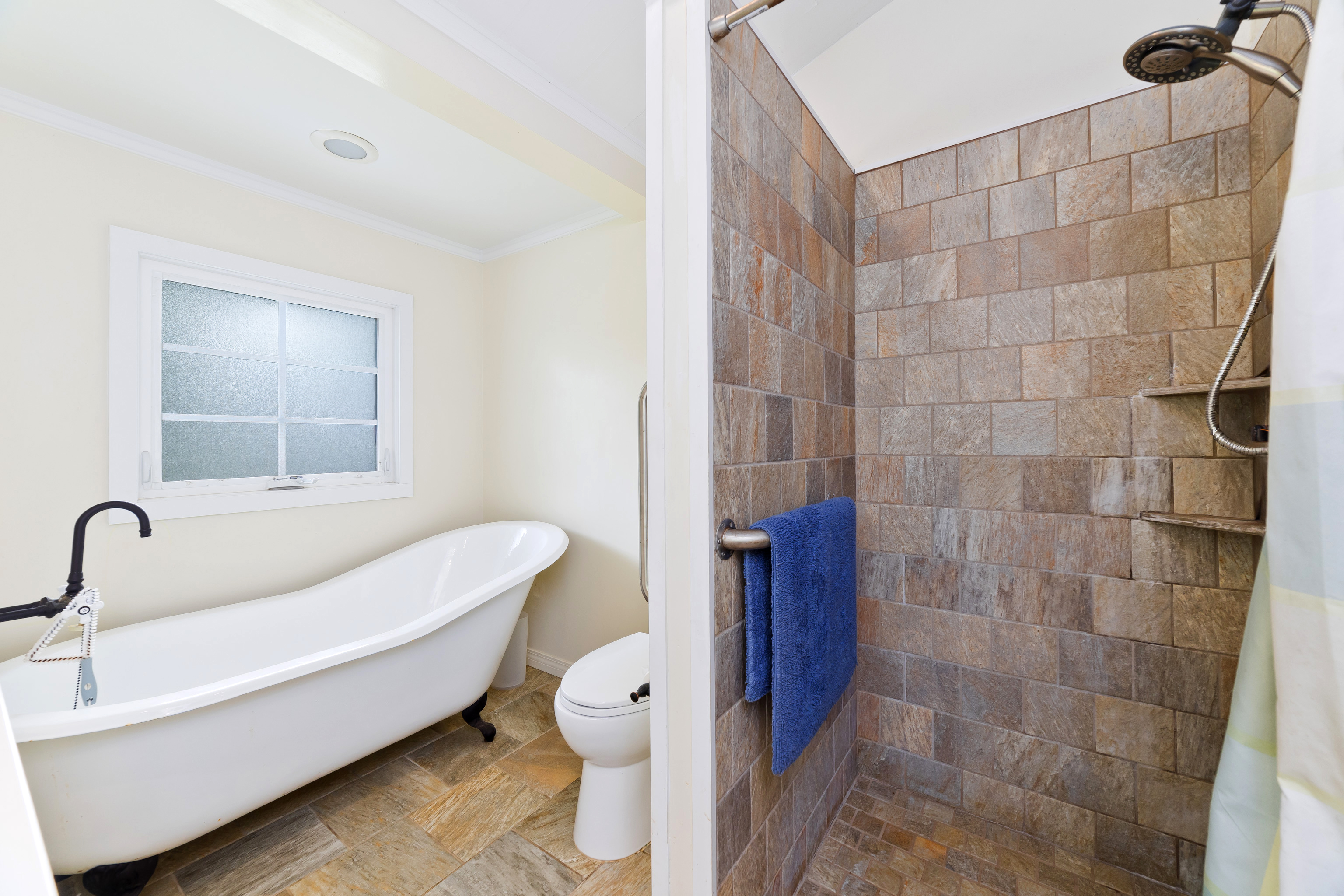 54-333 Union Mill Road Kapaau, HI 96755 - Photo 14 of 30 a bathroom with a sink a toilet and shower
