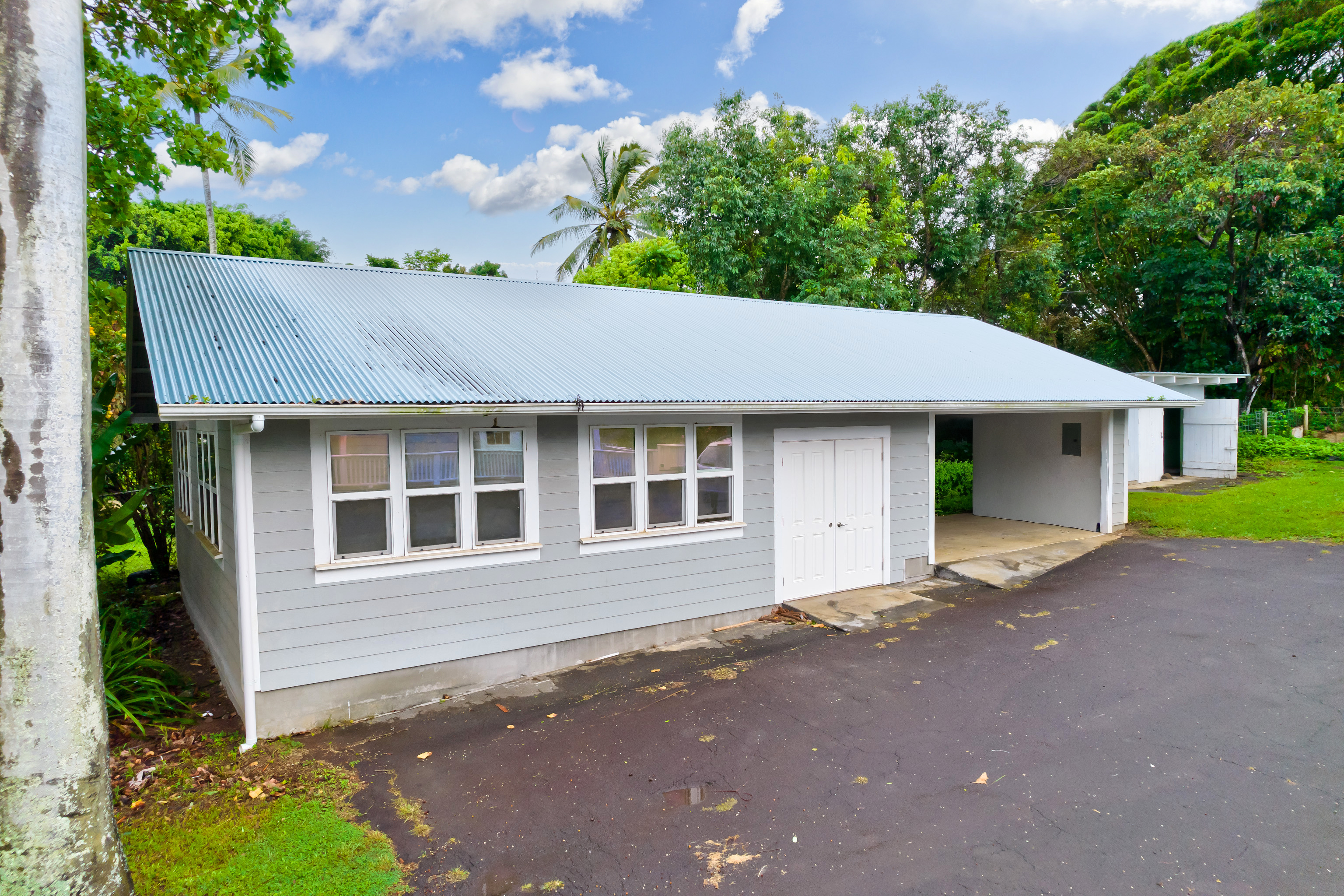 54-333 Union Mill Road Kapaau, HI 96755 - Photo 25 of 30 front view of a house with a street