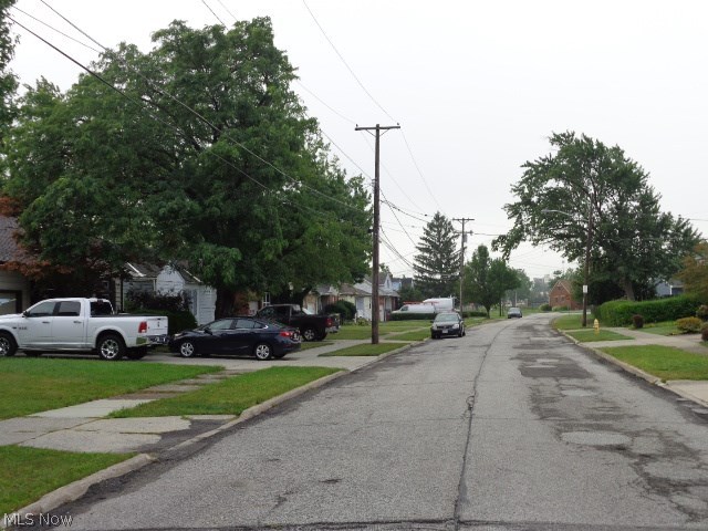 6451 Keltonshire Road Parma, OH 44129 - Photo 17 of 19 Street View