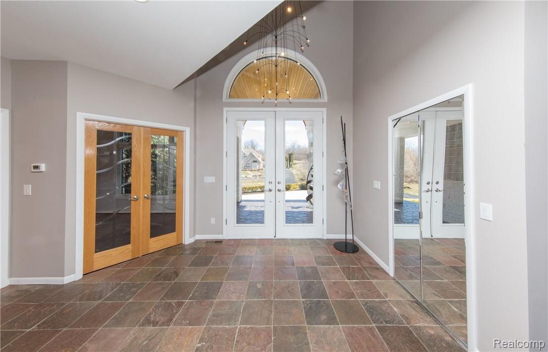 7821 High Ridge Court Clarkston, MI 48348 - Photo 18 of 47 Slate Tile in Entry