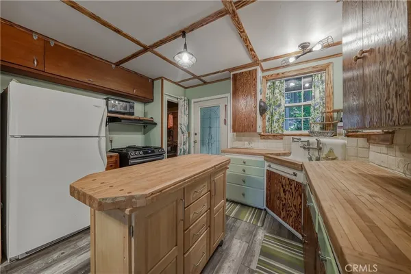 $179,000 | 16179 Madrone Boulevard, Middletown, CA 95461