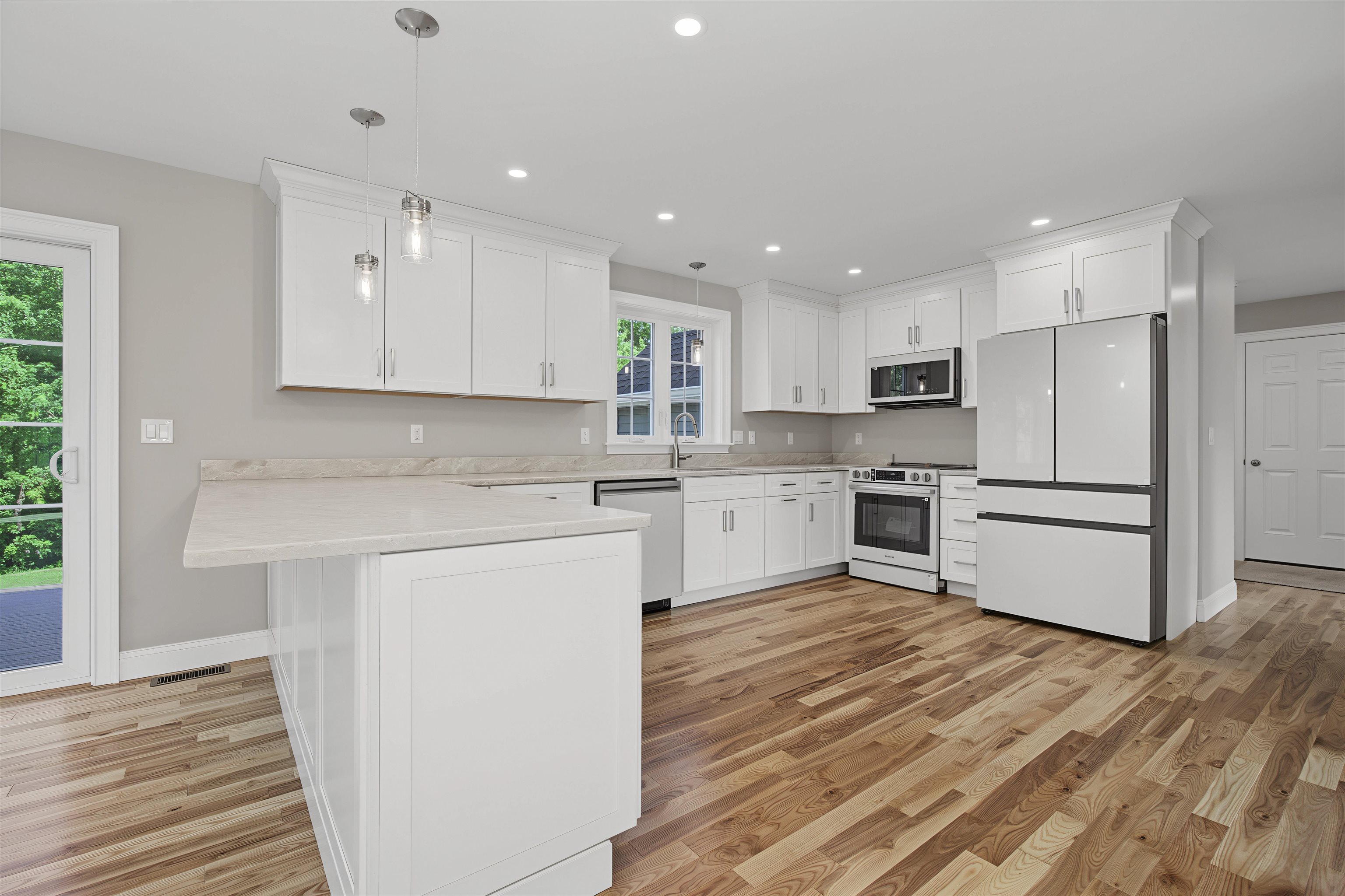 117 Merrimack Street Hooksett, NH 03106 - Photo 19 of 46 Gallery Image 19