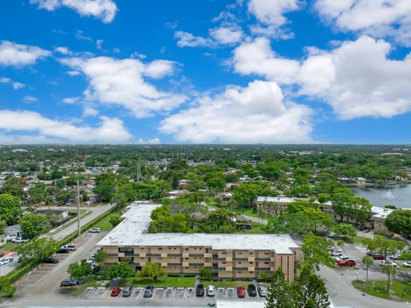 $1,650 | 100 Berkley Road, Unit 109, Hollywood, FL 33024