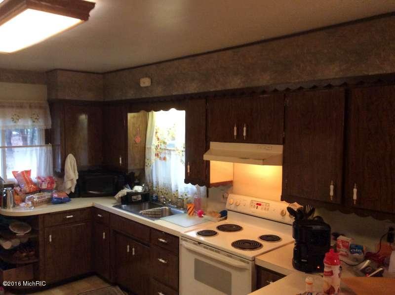 4266 MacArthur Road Muskegon, MI 49442 - Photo 3 of 3 IMG_1446