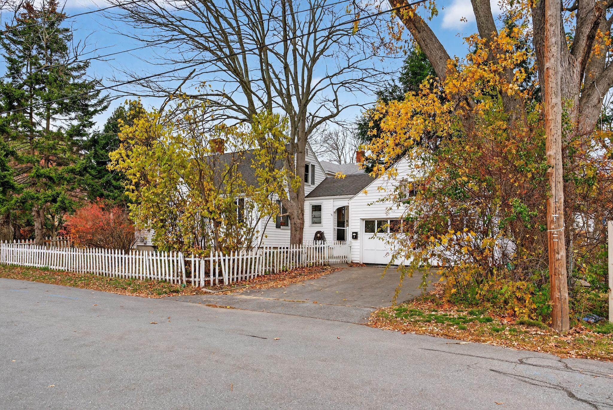 4 Fairview Street Portland, ME 04102 - Photo 35 of 46 Driveway