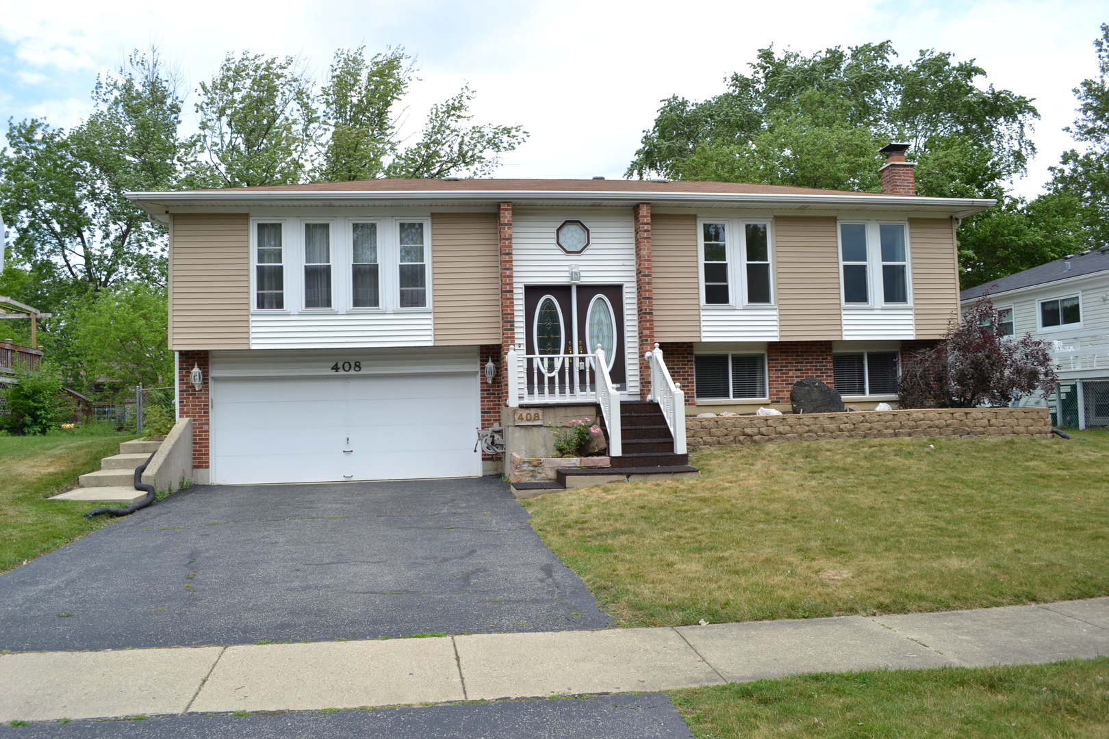 408 Rockhurst Road Bolingbrook, IL 60440 - Photo 1 of 24