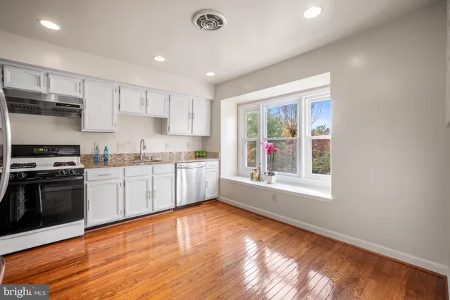 $755,000 | 11103 Candlelight Lane, Potomac, MD 20854