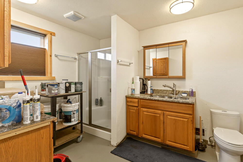 32315 Modoc Point Road Chiloquin, OR 97624 - Photo 30 of 71 32315ModocPointRd-69