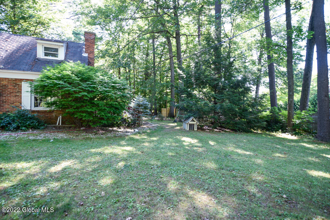 722 Pearse Road Schenectady, NY 12309 - Photo 3 of 31 _REN7219