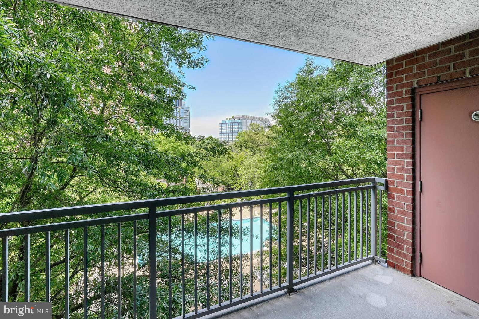 11710 Old Georgetown Road, Unit 429 North Bethesda, MD 20852 - Photo 16 of 40 a view of a balcony