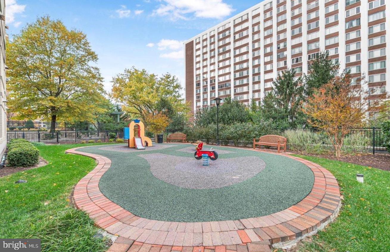 11710 Old Georgetown Road, Unit 429 North Bethesda, MD 20852 - Photo 36 of 40 a view of a building with entertaining space