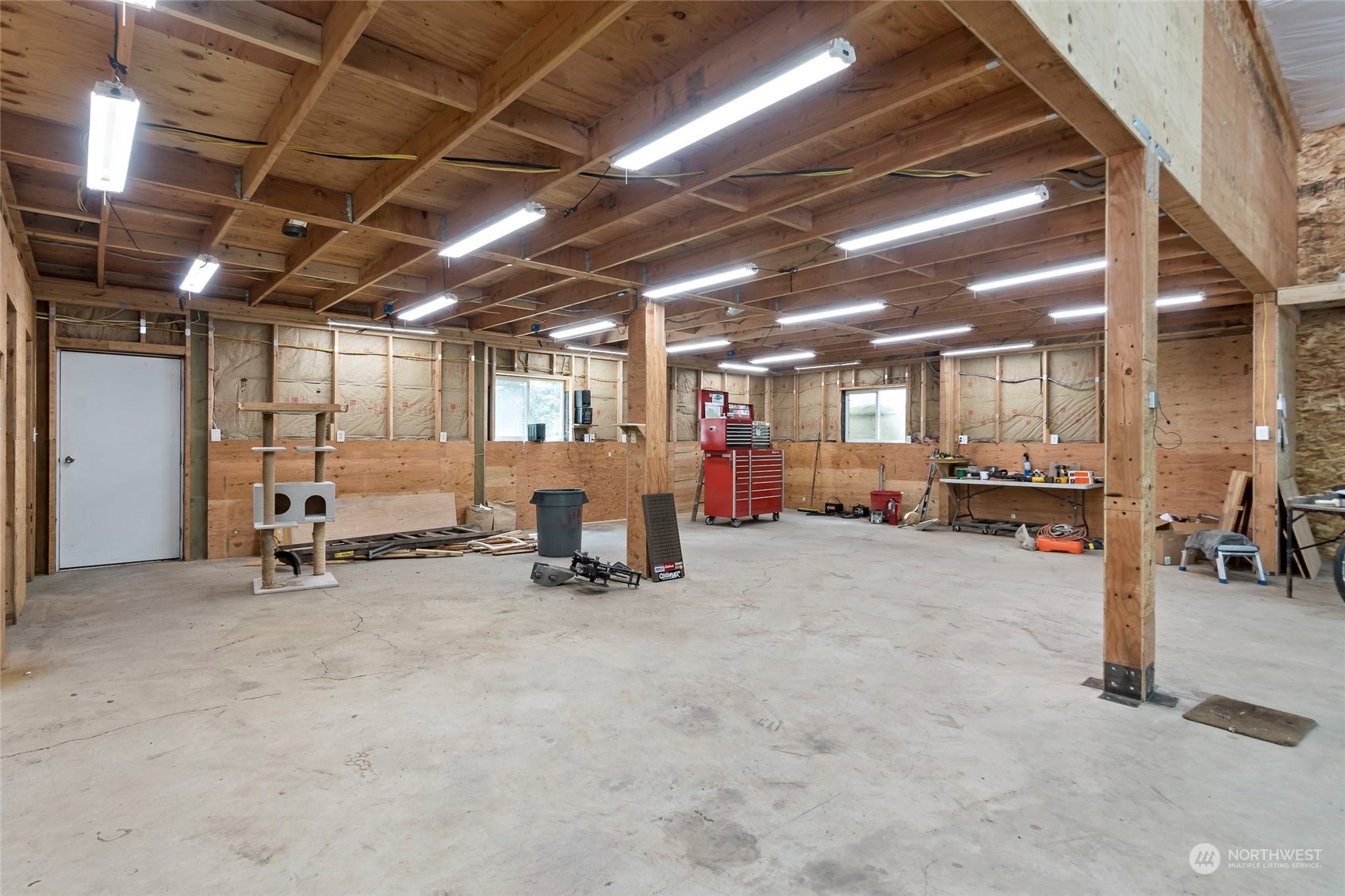 7101 Vandermark Road East Bonney Lake, WA 98391 - Photo 30 of 39 a view of a room with gym equipment