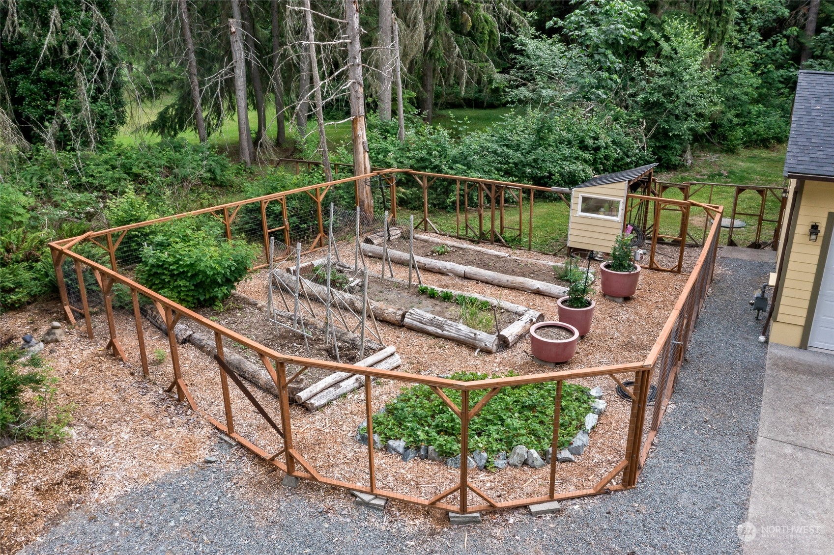 7101 Vandermark Road East Bonney Lake, WA 98391 - Photo 35 of 39 a view of a roof deck with couches