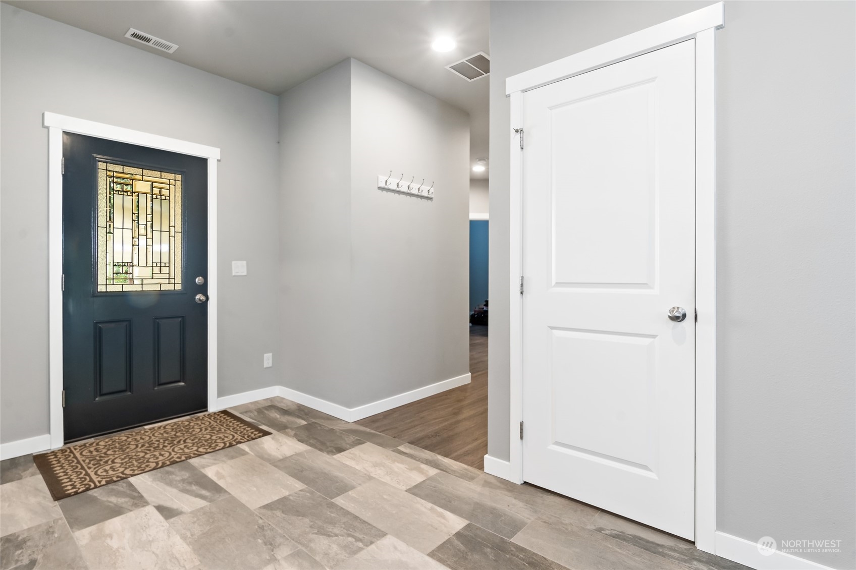 7101 Vandermark Road East Bonney Lake, WA 98391 - Photo 7 of 39