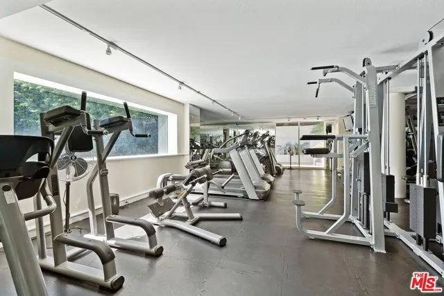 $3,399 | 1131 Alta Loma Road, Unit 106, West Hollywood, CA 90069