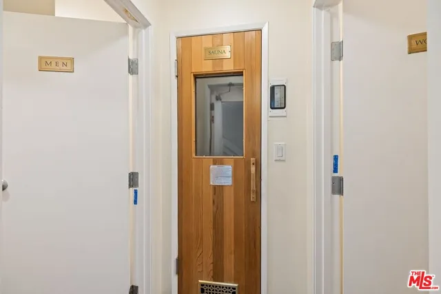 $3,399 | 1131 Alta Loma Road, Unit 106, West Hollywood, CA 90069