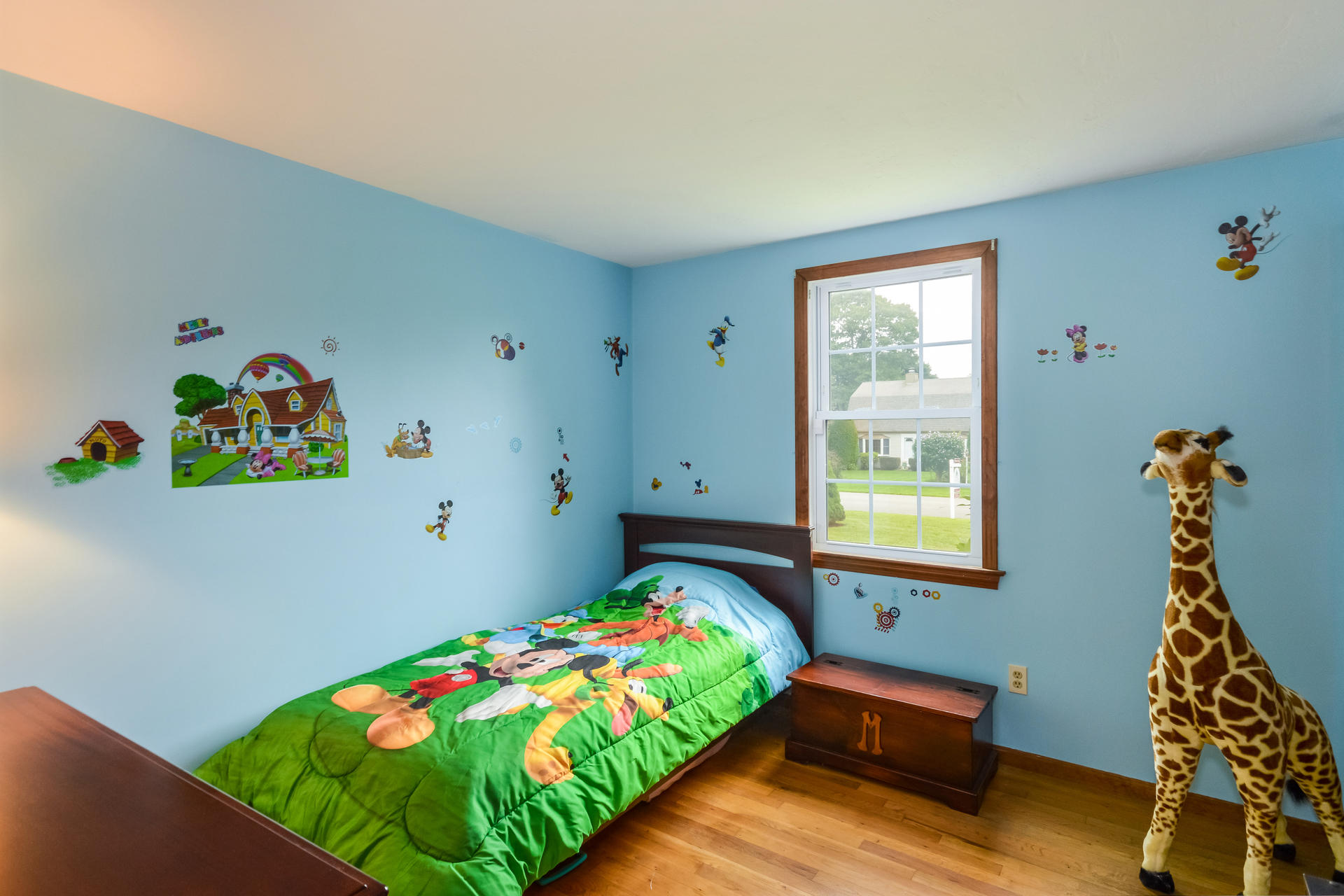 17 Piccadilly Road Sandwich, MA 02563 - Photo 18 of 31 017-photo-bedroom-6155428