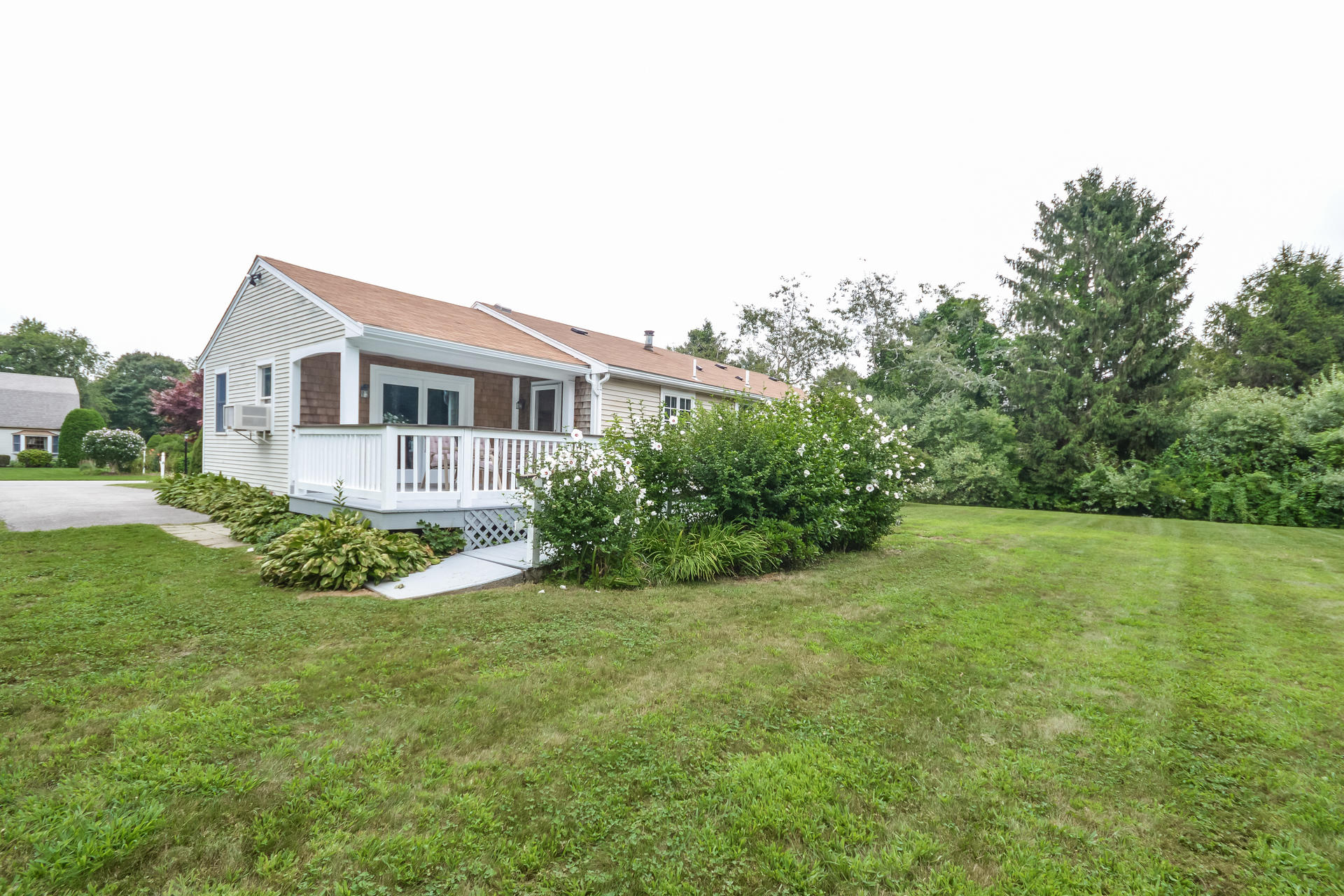 17 Piccadilly Road Sandwich, MA 02563 - Photo 3 of 31 002-photo-front-view-6155406