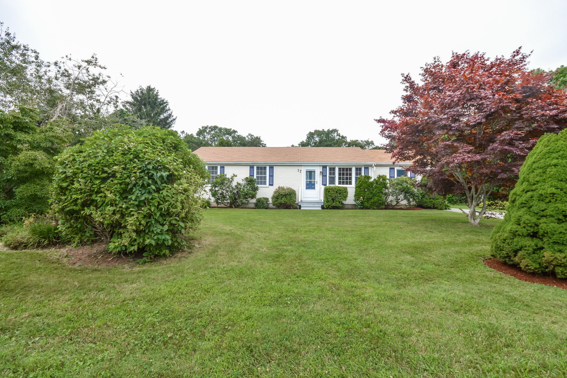 17 Piccadilly Road Sandwich, MA 02563 - Photo 4 of 31 003-photo-front-view-6155410
