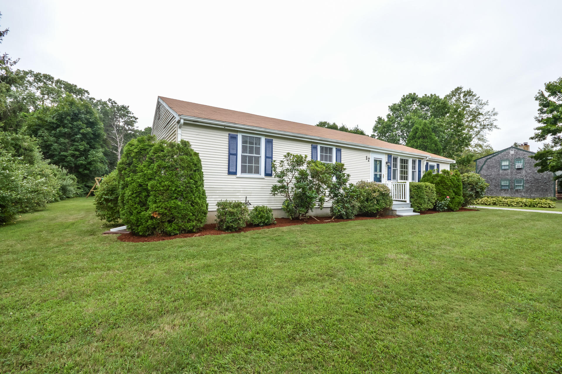 17 Piccadilly Road Sandwich, MA 02563 - Photo 5 of 31 004-photo-front-view-6155405
