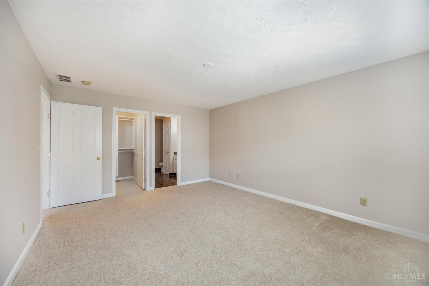 3363 Diehl Road, Unit 27 Cincinnati, OH 45211 - Photo 7 of 18 Gallery Image 7