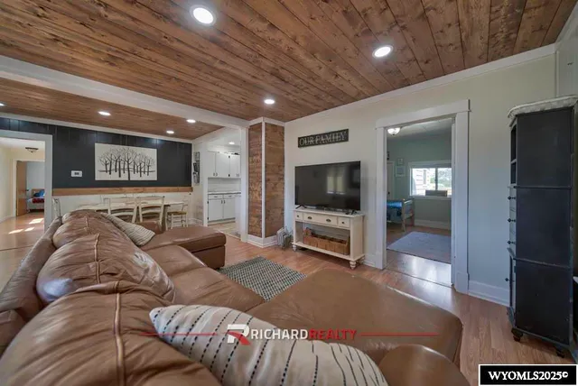 $565,000 | 854 Highway 20, Basin, WY 82410