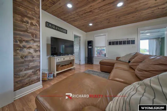 $565,000 | 854 Highway 20, Basin, WY 82410