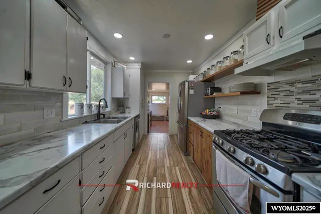 $565,000 | 854 Highway 20, Basin, WY 82410