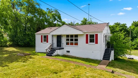$349,900 | 368 Oakview Drive, Nashville, TN 37207