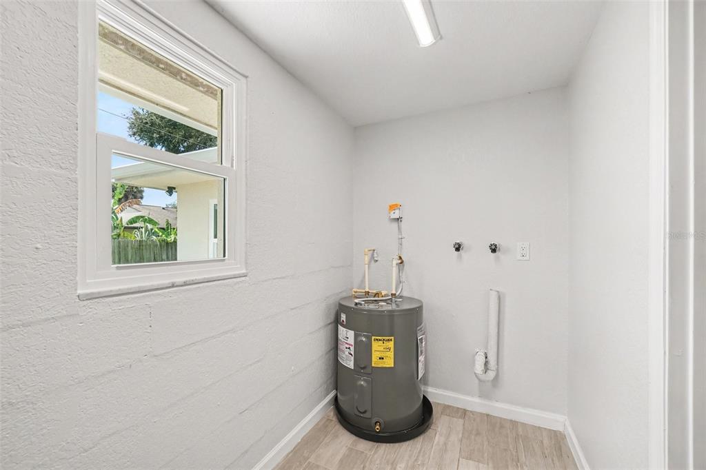 305 Shell Road Venice, FL 34293 - Photo 38 of 44 Gallery Image 38
