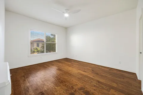 $1,250,000 | 4623 Braeburn Drive, Bellaire, TX 77401