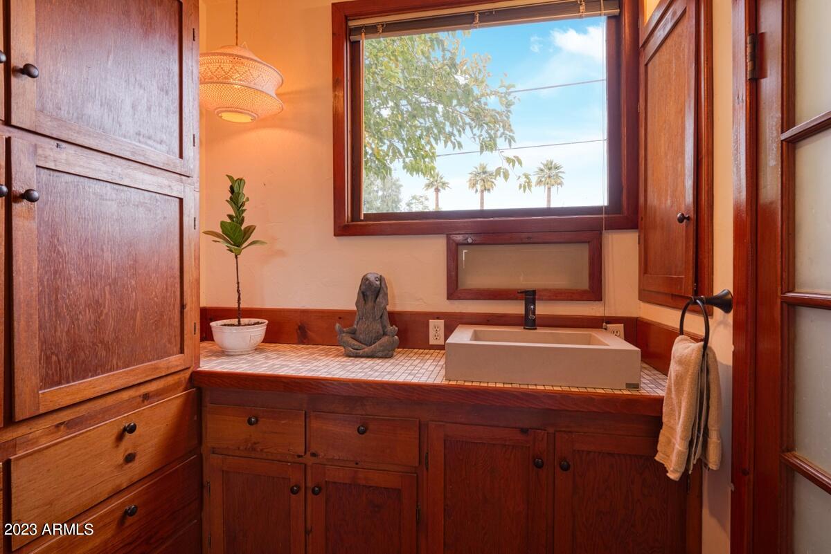 1548 East Cheery Lynn Road Phoenix, AZ 85014 - Photo 19 of 52 byinEhfGTYaRgbZeuEA0_88075-094_32